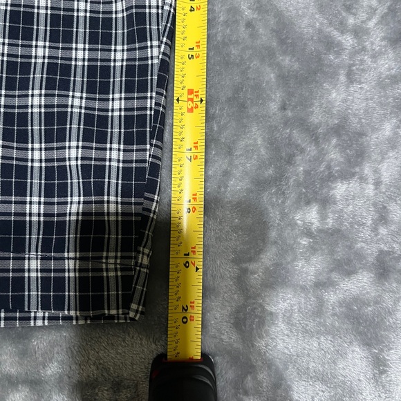 Chaps golf shorts size 33 - Picture 4 of 5